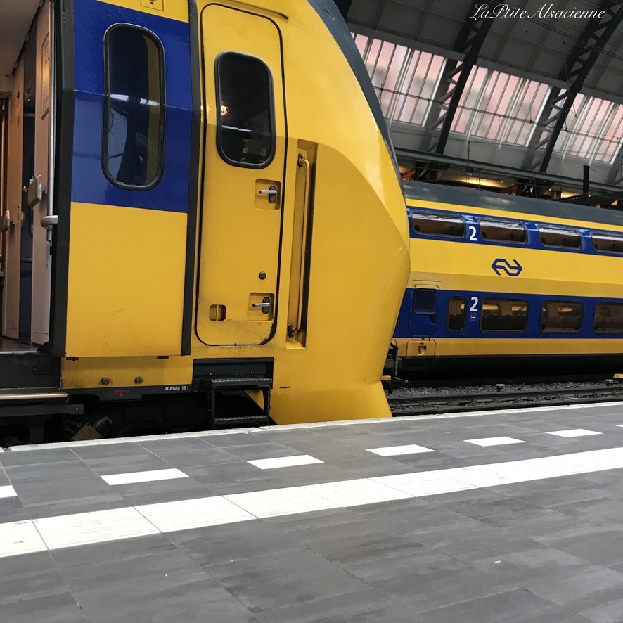 Gare Centrale Amsterdam - Se rendre là bas en train - LaPtiteAlsacienne - Cendrine Miesch - Voyage juillet 2020