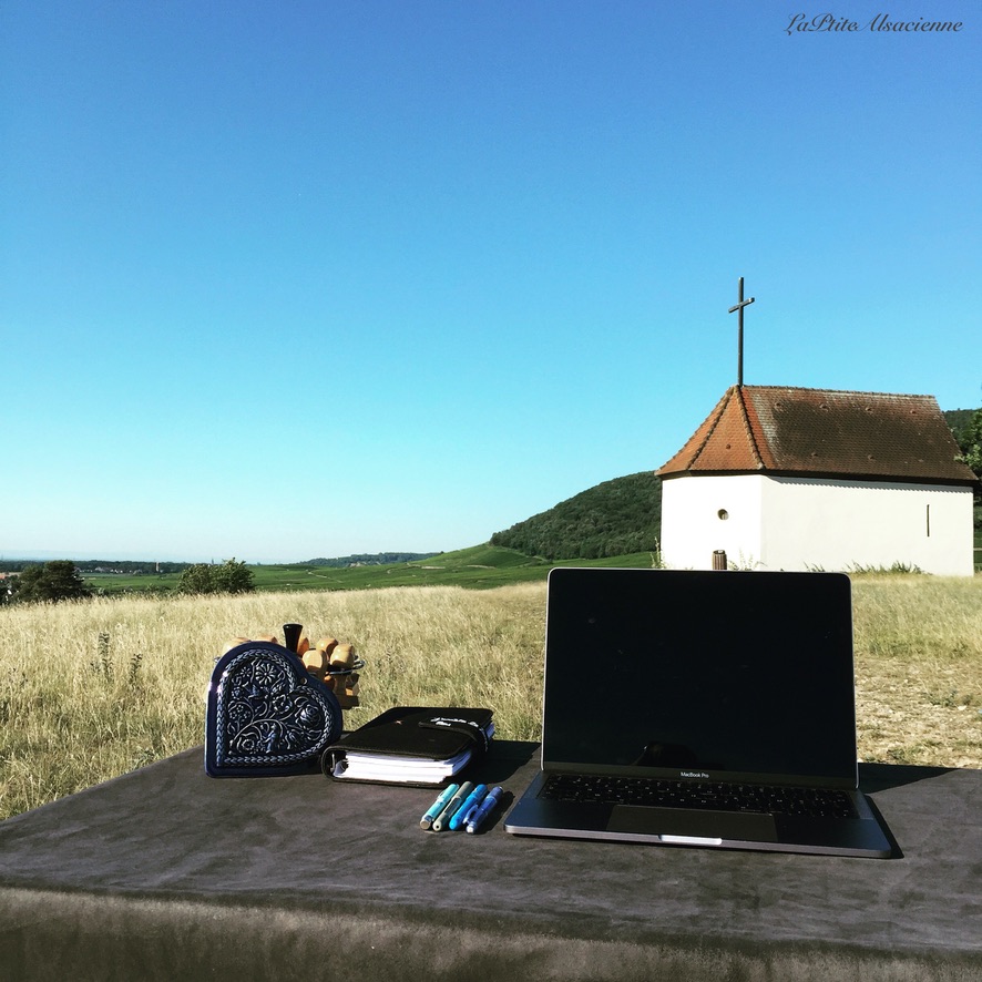 Le Bureau de LaPtiteAlsacienne au Bollenberg, au dessus d'Orschwihr - Photo by Cendrine Miesch