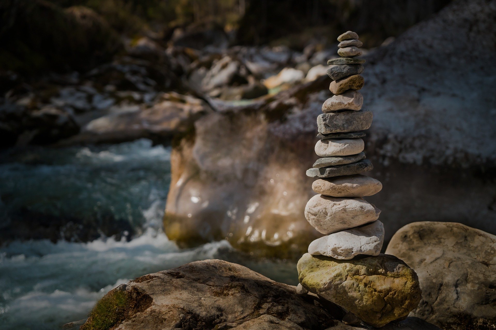 Image de cailloux zen -stones-1994691_1920 Image par Lars_Nissen de Pixabay Image de cailloux zen - Image par Lars_Nissen de Pixabay