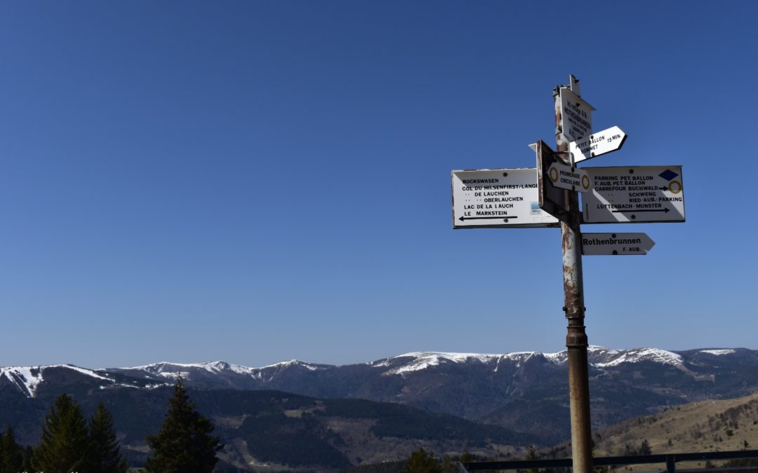 Panneau directionnel depuis refuge rothenbrunnen